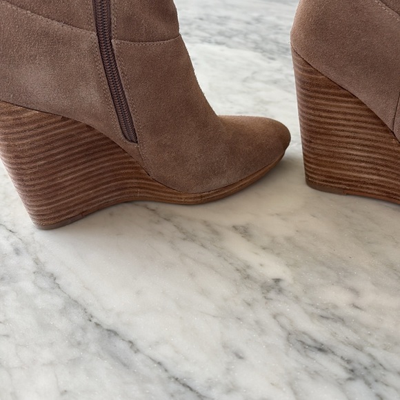 Charles David wedge boots - Picture 5 of 7